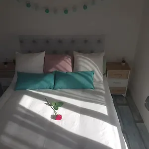 https://apartamento-en-1-linea-playa-n5.1costadelsol.com